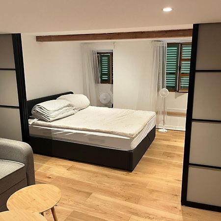 Apartamento Historical Rue Longue Menton Exterior foto